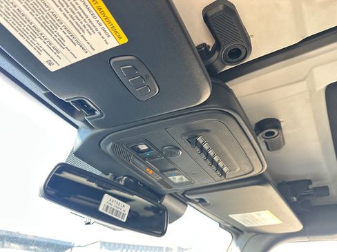 New 2025 Ford Bronco Badlands image 33