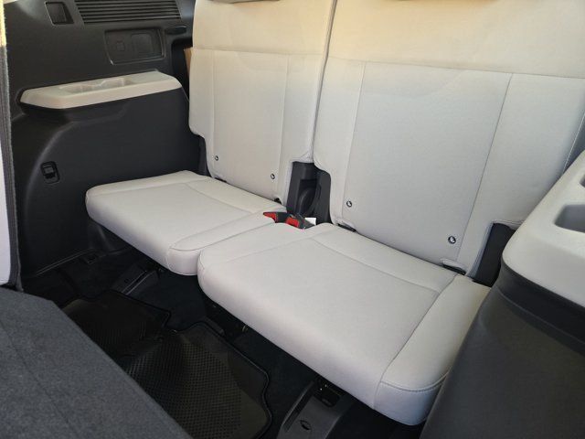 Certified 2025 Hyundai Santa Fe SE FWD image 30