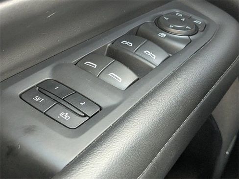 Used 2023 Chevrolet Suburban LT image 23