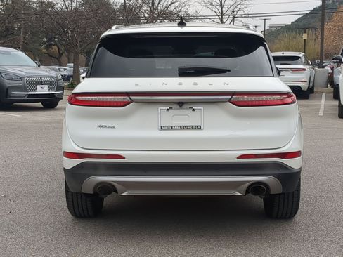 Used 2022 Lincoln Corsair AWD w/ Premium Package image 4