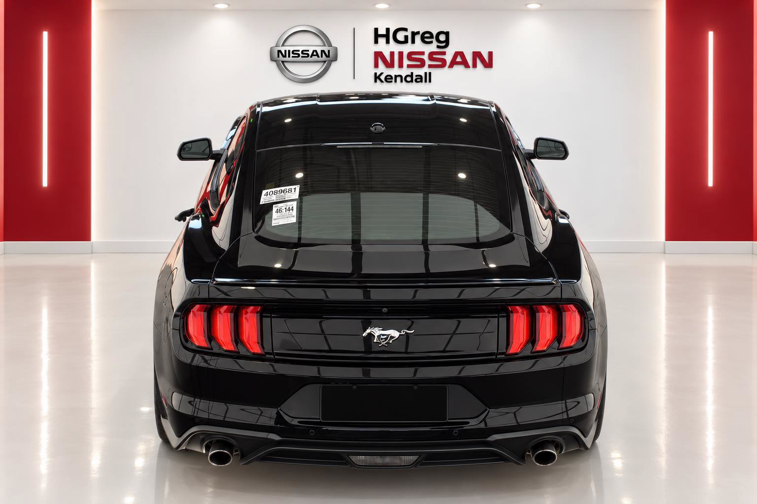 Used 2018 Ford Mustang Coupe w/ Equipment Group 101A RWD image 6
