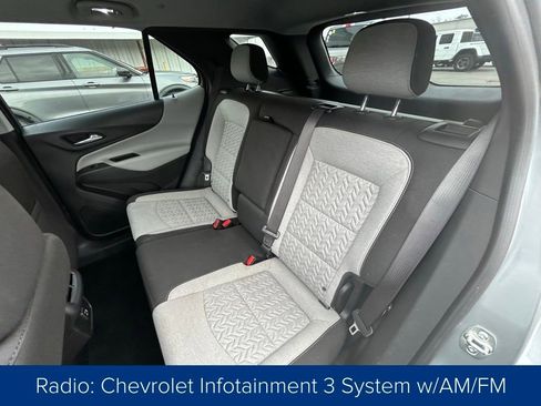 Used 2023 Chevrolet Equinox LT w/ Driver Convenience Package image 18