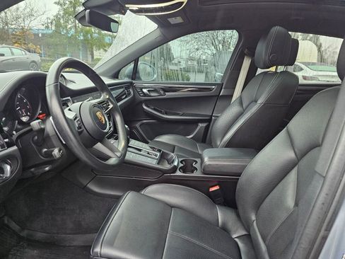 Used 2023 Porsche Macan image 23