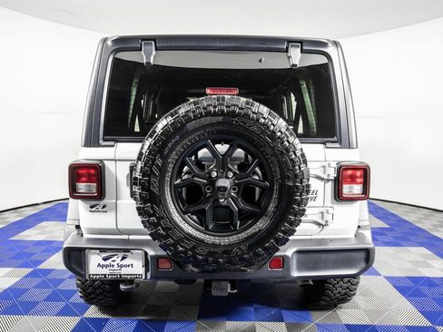 Used 2024 Jeep Wrangler Willys image 6