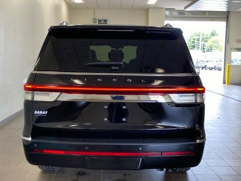 Used 2023 Lincoln Navigator Reserve AWD/4WD image 6