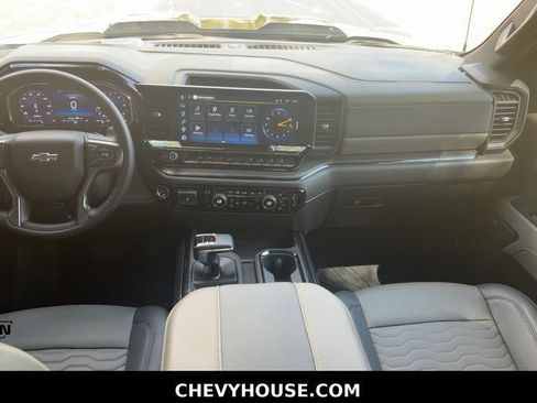 Used 2025 Chevrolet Silverado 1500 ZR2 AWD/4WD image 14