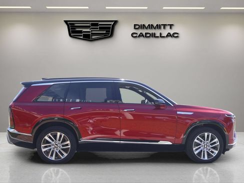New 2026 Cadillac Vistiq Luxury AWD/4WD image 4