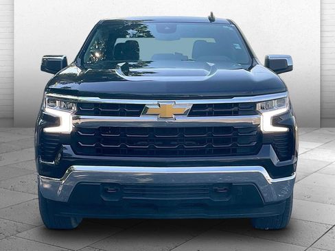 Used 2024 Chevrolet Silverado 1500 LT AWD/4WD image 2