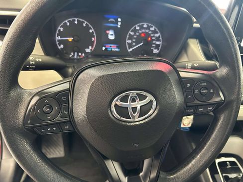 Used 2025 Toyota Corolla LE FWD image 16