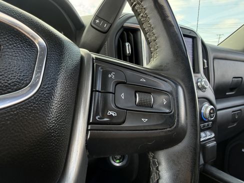 Used 2023 GMC Sierra 2500 Denali w/ Denali Black Diamond Edition image 19