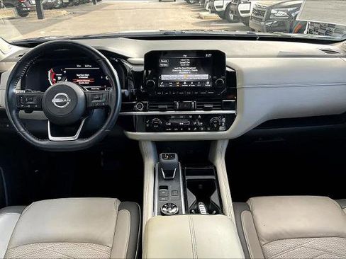 Certified 2022 Nissan Pathfinder Platinum w/ Lighting Package (N93) image 14