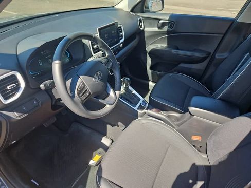 Used 2026 Hyundai Venue SEL FWD image 14