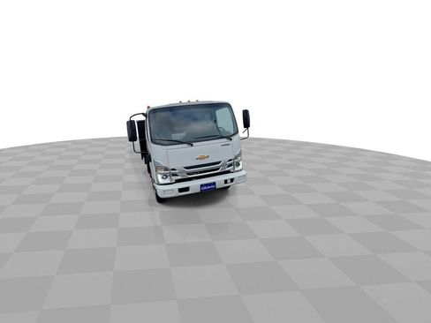 New 2025 Chevrolet Low Cab Forward image 9