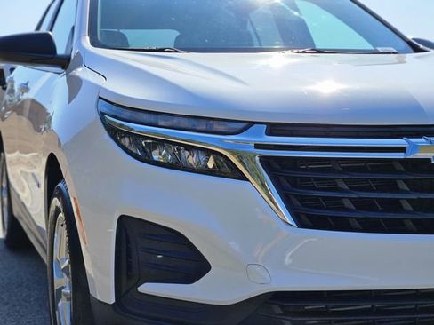 Used 2022 Chevrolet Equinox LS w/ LS Convenience Package image 9