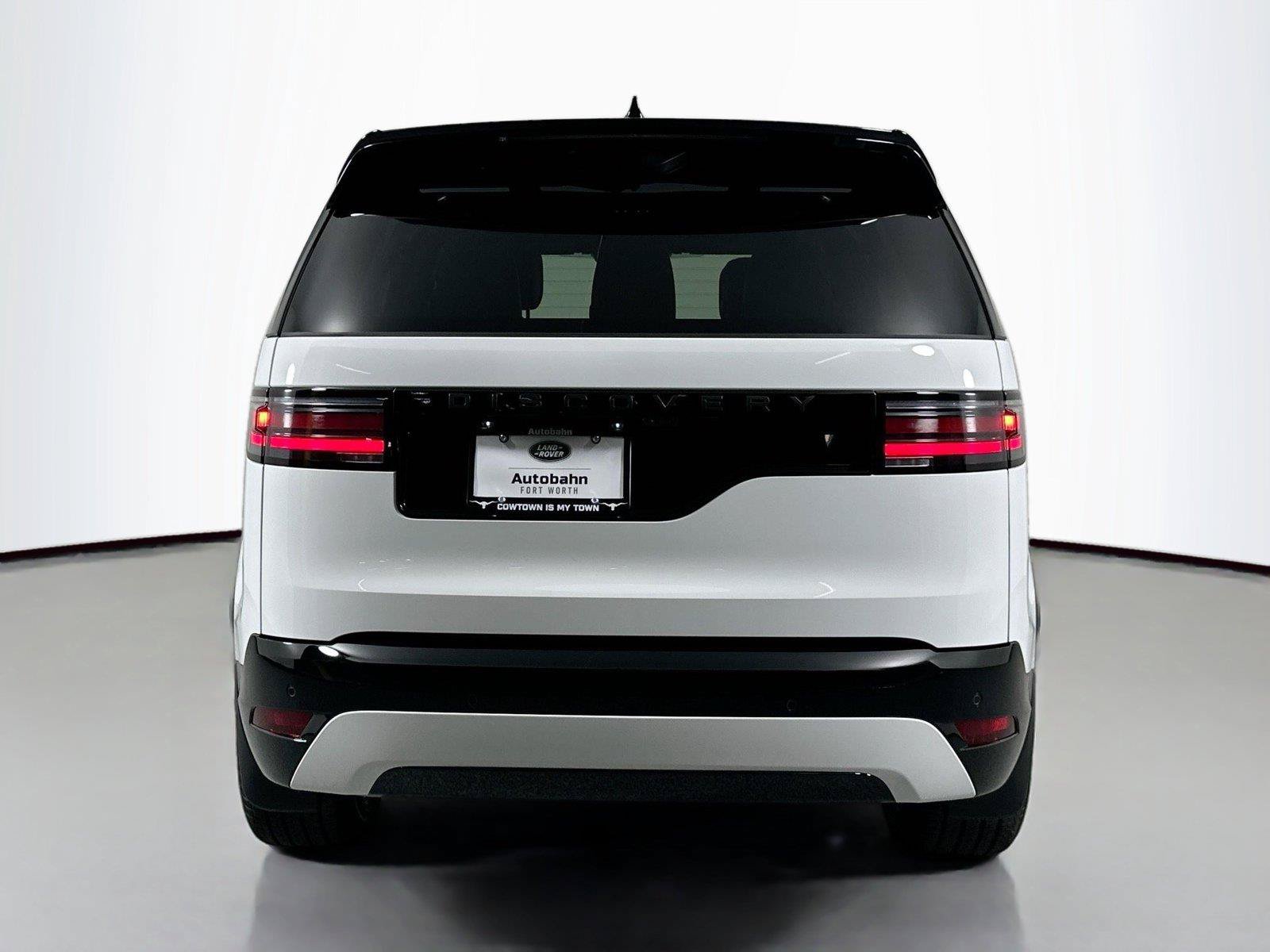 Certified 2025 Land Rover Discovery Dynamic SE AWD/4WD image 5