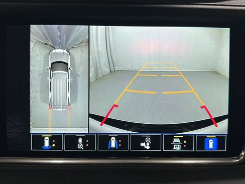 Used 2024 GMC Yukon Denali image 14