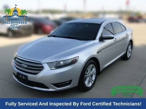 Used 2015 Ford Taurus SE FWD image 1