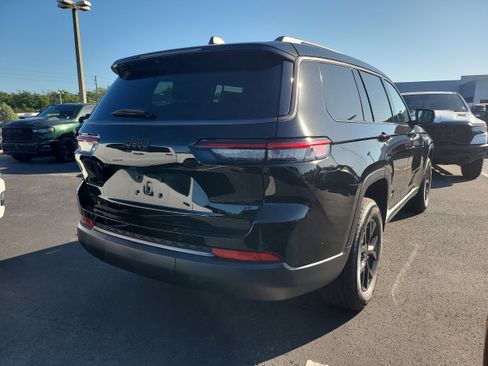 New 2026 Jeep Grand Cherokee L 2WD image 6