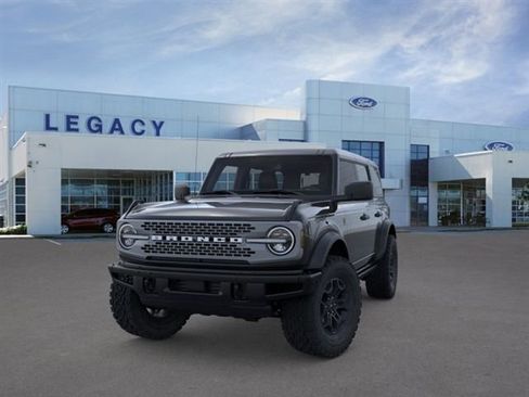 New 2026 Ford Bronco Badlands image 2