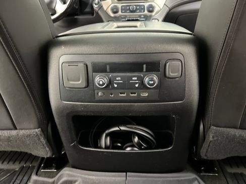 Used 2018 GMC Yukon Denali w/ Open Road Package AWD/4WD image 28