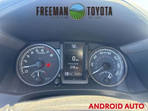 Used 2021 Toyota Tacoma TRD Sport w/ TRD Premium Sport Package AWD/4WD image 8