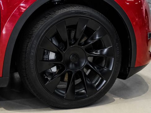 Used 2022 Tesla Model Y Long Range AWD/4WD image 60