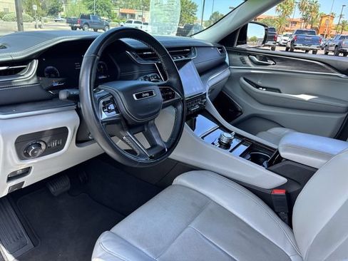 Used 2021 Jeep Grand Cherokee L Overland w/ Advanced Protech Group III AWD/4WD image 18