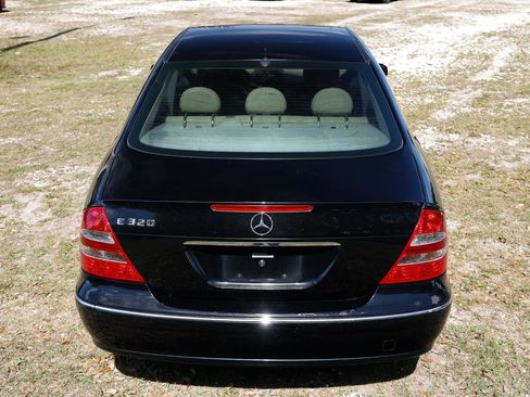 Used 2003 Mercedes-Benz E 320 Sedan w/ X2 Opt Pkg image 7