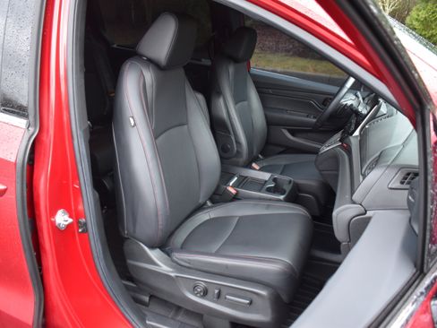 Certified 2024 Honda Odyssey Sport image 30