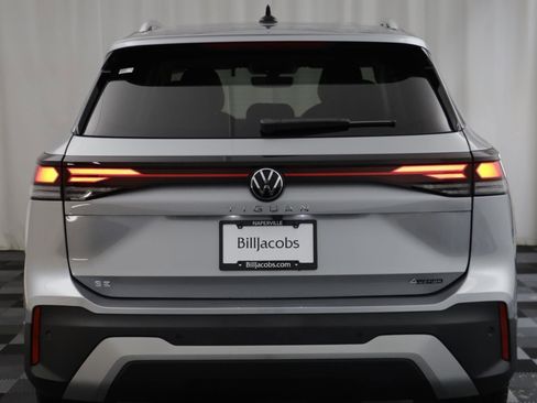 New 2026 Volkswagen Tiguan SE image 15