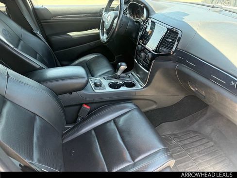 Used 2020 Jeep Grand Cherokee Overland AWD/4WD image 33