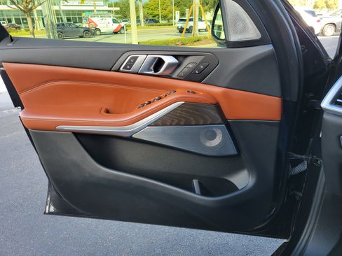 Used 2023 BMW X5 M50i w/ Executive Package image 19