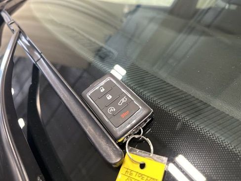 Used 2024 Jeep Grand Cherokee L Altitude image 45