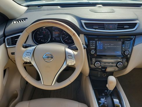 Used 2015 Nissan Rogue SL w/ SL Premium Package image 19