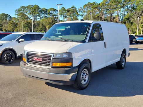 Used 2020 GMC Savana 2500 w/ Driver Convenience Package image 3