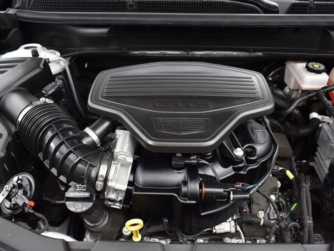 Certified 2024 Cadillac XT5 Premium Luxury w/ LPO, Floor Liner Package image 35