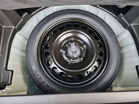 Certified 2024 Chevrolet Equinox LT image 29