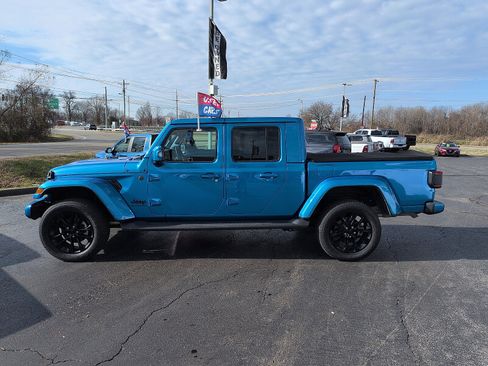 Used 2022 Jeep Gladiator Overland image 4