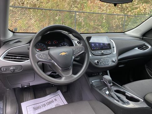 Used 2023 Chevrolet Malibu LT image 31