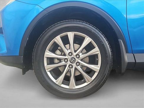Used 2017 Toyota RAV4 Limited AWD/4WD image 25