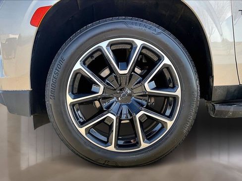 Used 2021 Chevrolet Tahoe RST AWD/4WD image 8