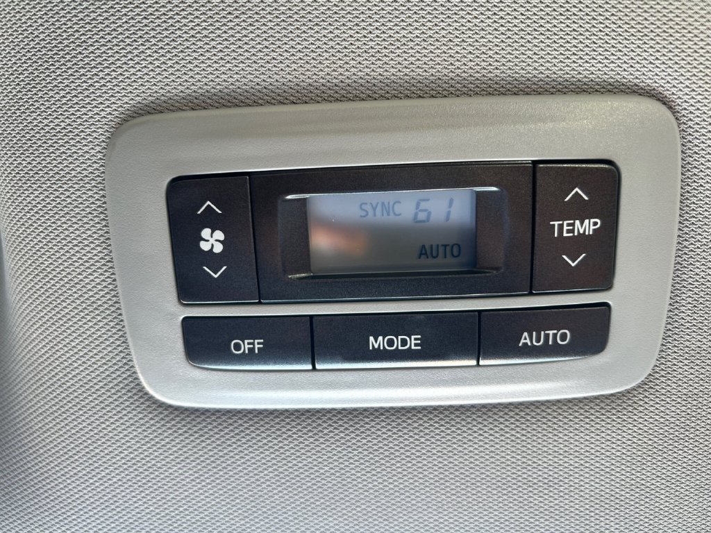 Used 2017 Toyota Sienna XLE w/ XLE Navigation Package AWD/4WD image 21