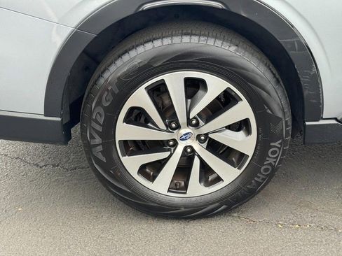 Used 2022 Subaru Outback Premium AWD/4WD image 9