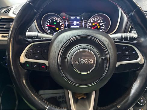 Used 2020 Jeep Compass Latitude w/ Cold Weather Group image 17