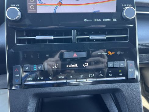 Used 2021 Toyota Avalon Limited w/ Advanced Safety Package image 29