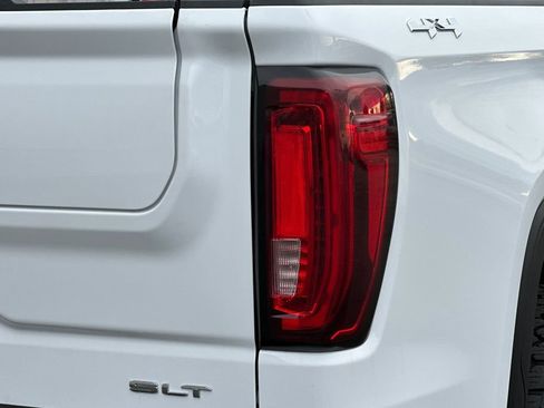 Used 2020 GMC Sierra 1500 SLT w/ SLT Premium Plus Package image 27