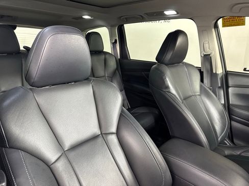 Used 2023 Subaru Ascent Touring image 28