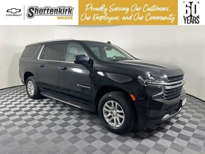 Used 2022 Chevrolet Suburban LT w/ Luxury Package
