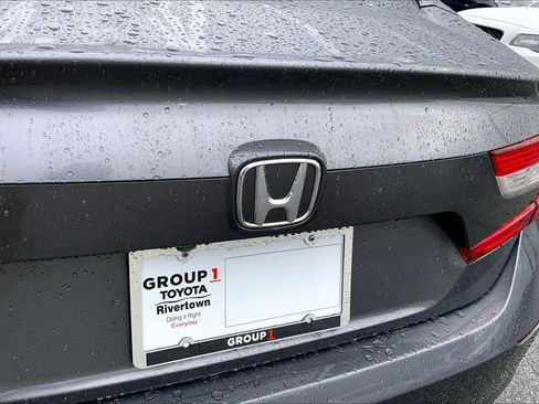 Used 2018 Honda Accord EX-L image 9