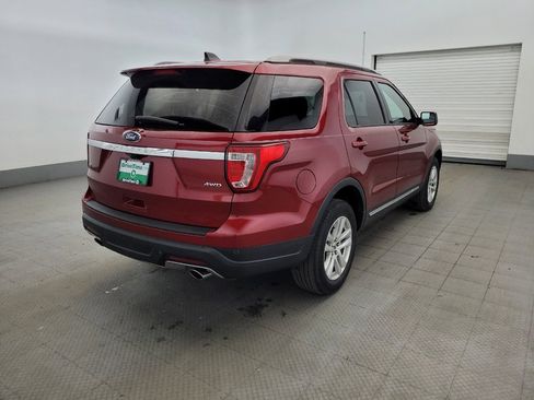 Used 2018 Ford Explorer XLT image 9